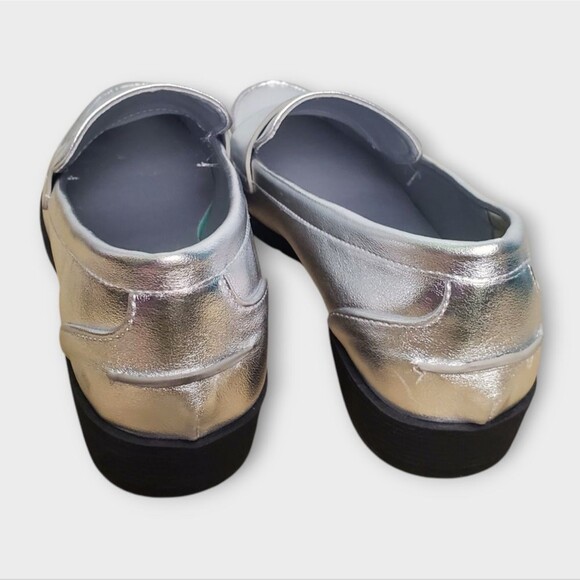 Kenneth Cole Reaction Metallic Silver Loafers Flats Size 8.5 - Picture 4 of 6